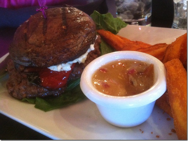 photo of the gluten free burger at murphy's